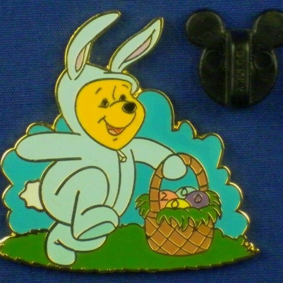 Disney Pastel Enamel Winnie The Pooh Bear Easter Trader Pin - Picture 4 of 5